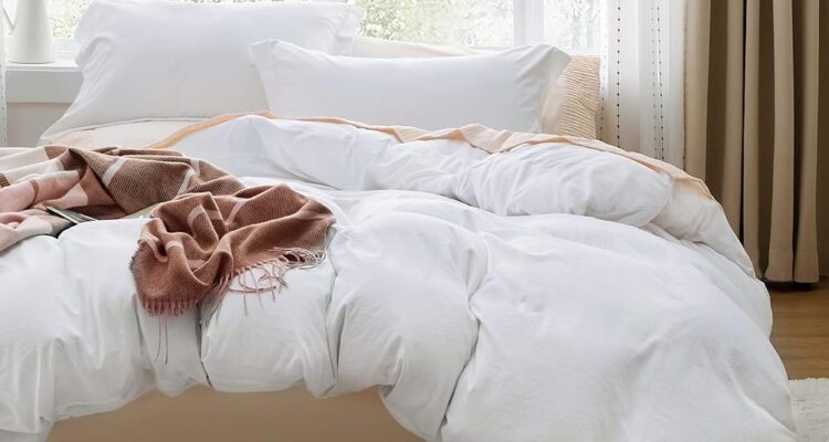 Bedsure White King Duvet Set